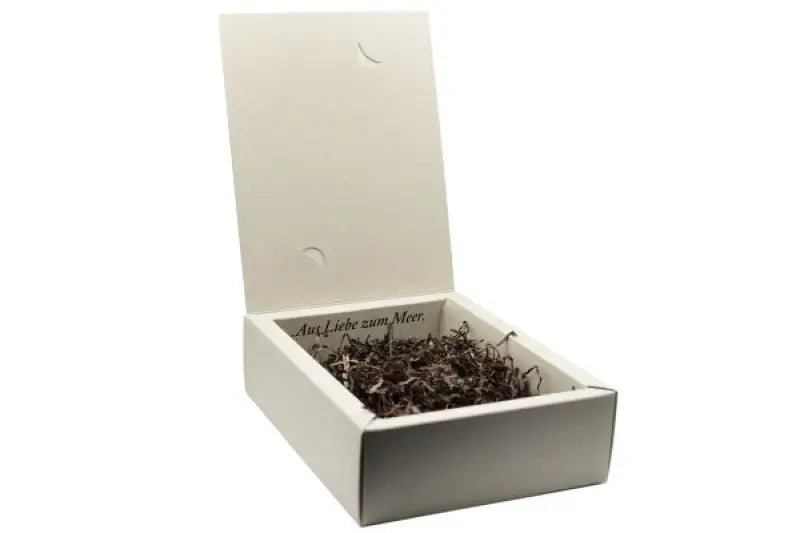 OCEANWELL GESCHENKBOX aus Graspapier + Seegras - Füllung (Verkaufsförderung) - BeautyVeda | Oceanwell GESCHENKBOX aus Graspapier + Seegras - Füllung | Verkaufsförderung. Accessoires, Basic, Oceanwell