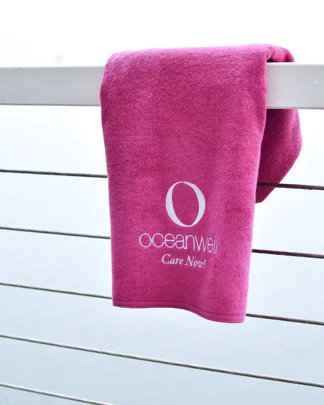 OCEANWELL HANDTUCH, magenta | Wohlig weiche Baumwolle für Ihre Haut - BeautyVeda | Oceanwell Oceanwell Handtuch, magenta | Kosmetikbedarf für Hotel & Spa. 100% Baumwolle, Accessoires, Bad
