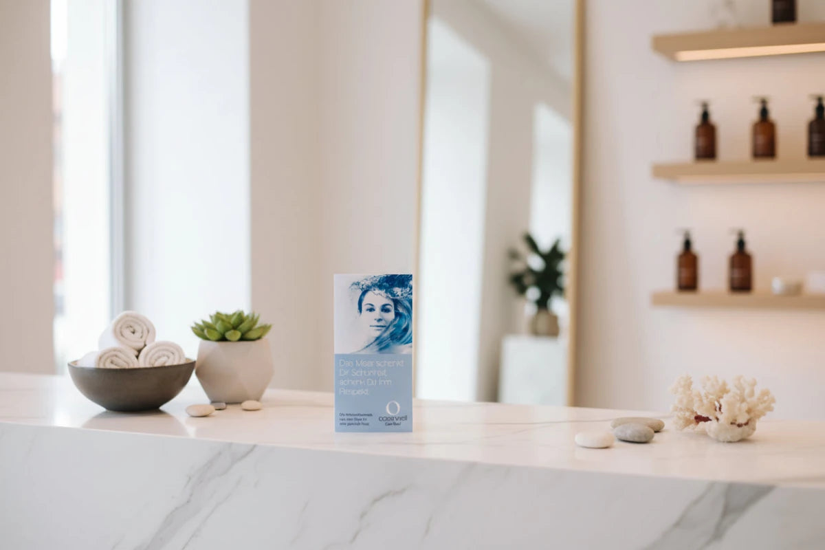 OCEANWELL PRODUKTFOLDER "Oceanwell" DIN lang (Verkaufsförderung) - BeautyVeda | Oceanwell Produktbroschüre "Oceanwell" DIN lang | Verkaufsförderung. Basic, Oceanwell,